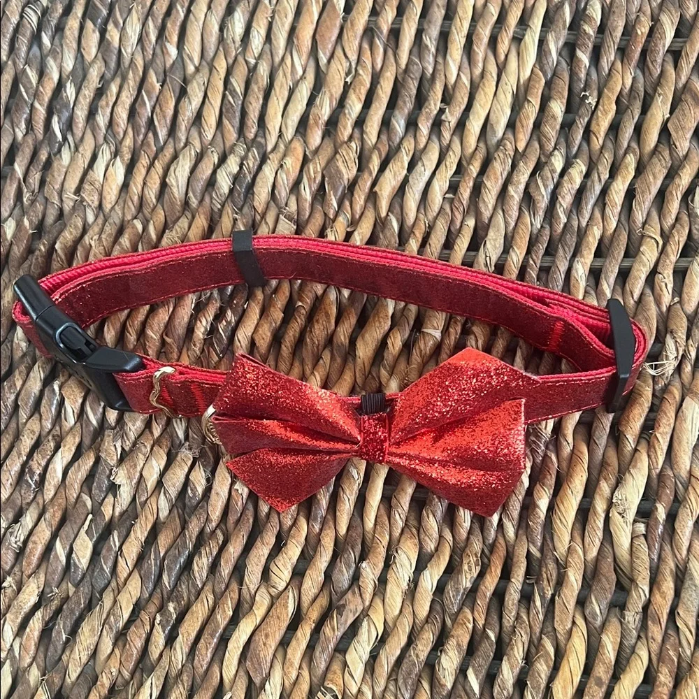 Sparkle Red Glitter Bow Dog Collar - Elegant Pet Accessory